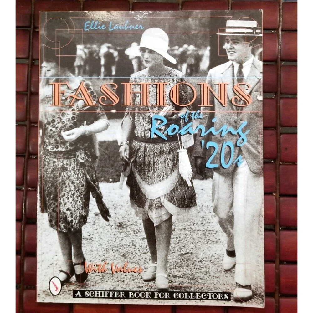 Fashions of the Roaring '20s by Ellie Laubner 1997 Paperback